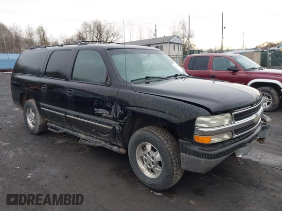 2000 Chevrolet Suburban LT with VIN 3GNFK16T1YG197268, listed as a IAAI auction lot 42026756 with 151,674 mi miles. Bid and sale history available at carsss.com. Image 1.