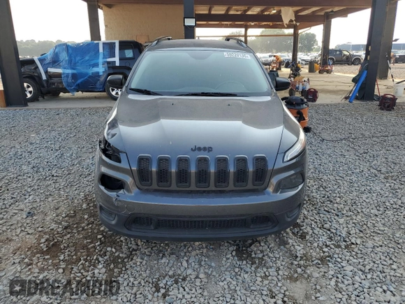 2017 Jeep Cherokee Altitude z VIN 1C4PJLAS0HW561692, wystawiony jako Copart lot #59220135 z przebiegiem 114 141 mil mil oraz Szkoda całkowita • Salvage title. Historia ofert i sprzedaży dostępna na DreamBid. Obrazek 5.