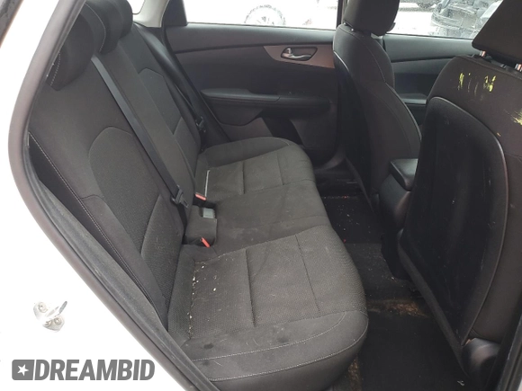 2019 Kia Forte LXS z VIN 3KPF24AD1KE072428, wystawiony jako Copart lot #57261645 z przebiegiem 118 153 mil mil oraz Czysty tytuł • Clean title. Historia ofert i sprzedaży dostępna na DreamBid. Obrazek 10.
