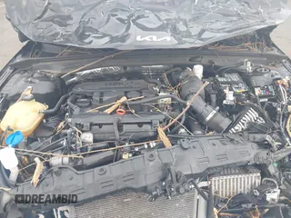 2024 Kia K5 GT-Line z VIN 5XXG64J22RG257080, wystawiony jako IAAI lot #42026127 z przebiegiem 19 477 mil mil oraz . Historia ofert i sprzedaży dostępna na DreamBid. Obrazek 10.
