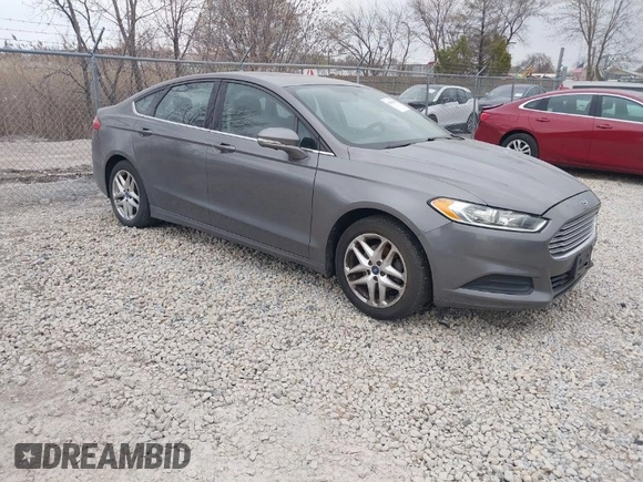2013 Ford Fusion SE with VIN 3FA6P0HR6DR111205, listed as a IAAI auction lot 42082946 with 204,898 mi miles. Bid and sale history available at carsss.com. Image 1.
