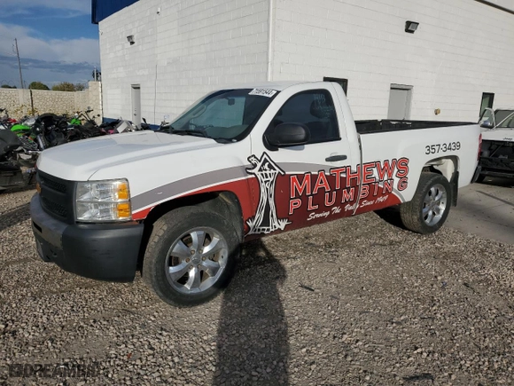 2013 Chevrolet Silverado 1500 Work Truck with VIN 1GCNKPEX3DZ252843, listed as a Copart auction lot 71591544 with 188,629 mi miles and Salvage Title. Bid and sale history available at carsss.com. Image 1.