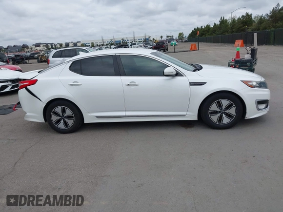 2012 Kia Optima Hybrid with VIN KNAGM4AD7C5013599, listed as a IAAI auction lot 41895083 with 118,181 mi miles. Bid and sale history available at carsss.com. Image 13.
