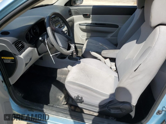 2010 Hyundai Accent GS с VIN KMHCM3AC4AU152803, выставлен на аукционе Copart как лот 57549265 с пробегом 131 396 миль миль и Списание • Salvage title. История ставок и продаж доступна на DreamBid. Изображение 7.