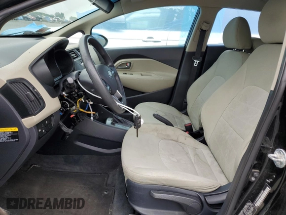 2013 Kia Rio LX z VIN KNADM4A38D6283981, wystawiony jako Copart lot #60595875 z przebiegiem 144 817 mil mil oraz Nie do naprawy • Non repairable. Historia ofert i sprzedaży dostępna na DreamBid. Obrazek 7.