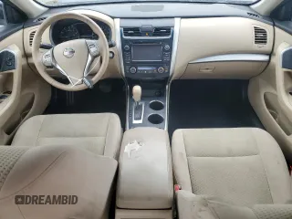 2015 Nissan Altima SV z VIN 1N4AL3AP7FC444157, wystawiony jako Copart lot #57898215 z przebiegiem 235 232 mil mil oraz Szkoda całkowita • Salvage title. Historia ofert i sprzedaży dostępna na DreamBid. Obrazek 8.