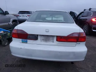 1999 Honda Accord LX с VIN JHMCG5540XC034223, выставлен на аукционе Copart как лот 83922254 с пробегом Не указан миль и Списание • Salvage title. История ставок и продаж доступна на DreamBid. Изображение 6.