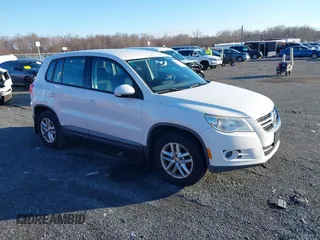 2011 Volkswagen Tiguan SEL with VIN WVGBV7AX7BW515233, listed as a IAAI auction lot 41234933 with 170,674 mi miles and . Bid and sale history available at DreamBid. Image 1.