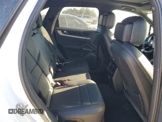 2024 Porsche Cayenne z VIN WP1AA2AY4RDA08608, wystawiony jako Copart lot #45282695 z przebiegiem Nie podano mil oraz Szkoda całkowita • Salvage title. Historia ofert i sprzedaży dostępna na DreamBid. Obrazek 11.