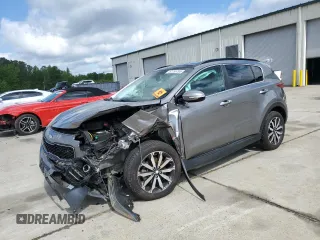 2018 Kia Sportage EX z VIN KNDPNCAC2J7354735, wystawiony jako Copart lot #52755765 z przebiegiem 96 018 mil mil oraz Szkody całkowita. Historia ofert i sprzedaży dostępna na DreamBid. Obrazek 1.