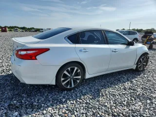 2016 Nissan Altima SR с VIN 1N4AL3AP1GC175042, выставлен на аукционе Copart как лот 61695755 с пробегом 107 382 миль миль и Списание • Salvage title. История ставок и продаж доступна на DreamBid. Изображение 3.