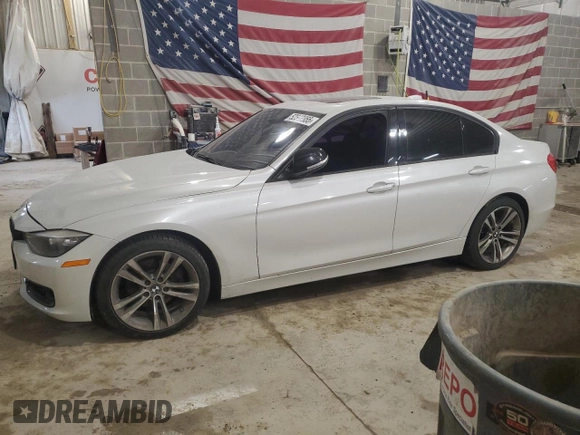 2013 BMW 3 Series 328i with VIN WBA3A5G58DNP20290, listed as a Copart auction lot 52542355 with 160,434 mi miles and Clean Title. Bid and sale history available at carsss.com. Image 1.