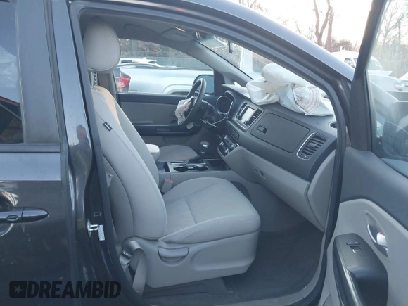 2021 Kia Sedona EX with VIN KNDMB5C17M6666739, listed as a IAAI auction lot 41423684 with 41,816 mi miles. Bid and sale history available at carsss.com. Image 5.