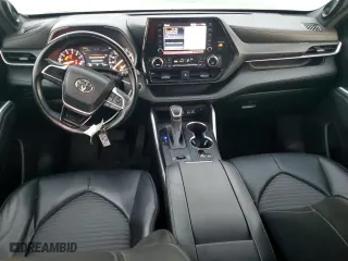 2022 Toyota Highlander XSE with VIN 5TDJZRAHXNS139009, listed as a Copart auction lot 50902275 with 37,409 mi miles and Clean Title. Bid and sale history available at carsss.com. Image 8.