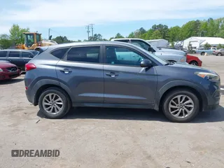 2016 Hyundai Tucson SE z VIN KM8J23A44GU119203, wystawiony jako IAAI lot #42104002 z przebiegiem 139 797 mil mil oraz . Historia ofert i sprzedaży dostępna na DreamBid. Obrazek 13.