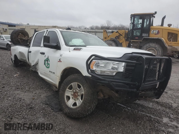 2022 Ram 3500 Tradesman with VIN 3C63R3GL7NG358937, listed as a Copart auction lot 86582034 with 66,000 mi miles and Salvage Title. Bid and sale history available at carsss.com. Image 4.