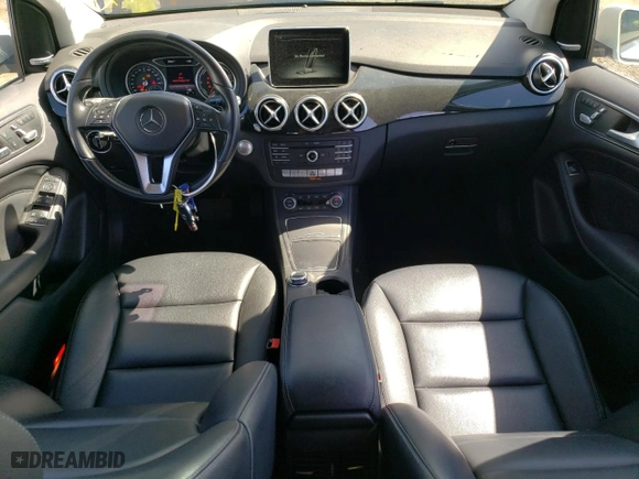 2015 Mercedes-Benz B-Class with VIN WDDVP9AB9FJ004658, listed as a Copart auction lot 70559043 with NaN miles. Bid and sale history available at carsss.com. Image 8.