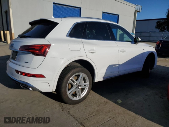 2024 Audi Q5 S line Premium with VIN WA1G2AFY0R2101708, listed as a Copart auction lot 44791195 with 7,088 mi miles and Salvage title. Bid and sale history available at DreamBid. Image 3.