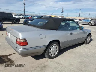 1994 Mercedes-Benz E Class with VIN WDBEA66E0RC089491, listed as a Copart auction lot 45417885 with 135,449 mi miles and Salvage Title. Bid and sale history available at carsss.com. Image 3.