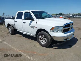 2019 Ram 1500 Tradesman z VIN 1C6RR7SMXKS699593, wystawiony jako IAAI lot #42007965 z przebiegiem 62 600 mil mil oraz . Historia ofert i sprzedaży dostępna na DreamBid. Obrazek 1.