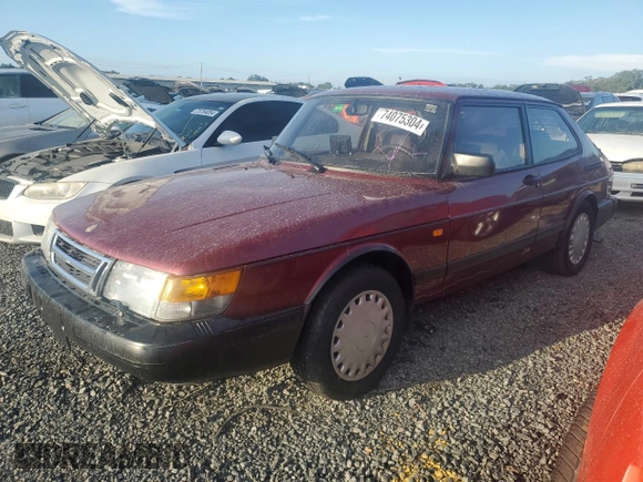 1993 Saab 900 S z VIN YS3AK35E6P2008180, wystawiony jako Copart lot #74075304 z przebiegiem 96 305 mil mil oraz Szkoda całkowita • Salvage title. Historia ofert i sprzedaży dostępna na DreamBid. Obrazek 1.