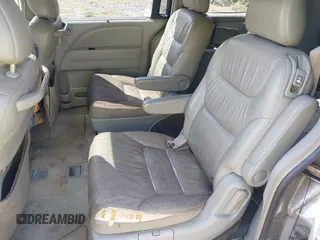 2006 Honda Odyssey EX-L with VIN 5FNRL38656B057877, listed as a IAAI auction lot 42199036 with 284,020 mi miles and . Bid and sale history available at carsss.com. Image 8.