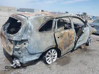 2017 Kia Sorento LX с VIN 5XYPGDA32HG281721, выставлен на аукционе IAAI как лот 42374356 с пробегом Не указан миль и . История ставок и продаж доступна на DreamBid. Изображение 4.