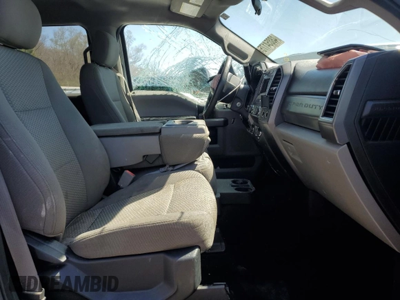 2019 Ford F-250 XL with VIN 1FT7W2BT7KEC40619, listed as a Copart auction lot 48854175 with 134,401 mi miles and Salvage title. Bid and sale history available at DreamBid. Image 7.