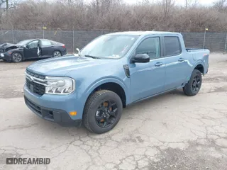 2024 Ford Maverick LARIAT with VIN 3FTTW8S98RRA72051, listed as a IAAI auction lot 41718837 with 8,605 mi miles. Bid and sale history available at carsss.com. Image 2.