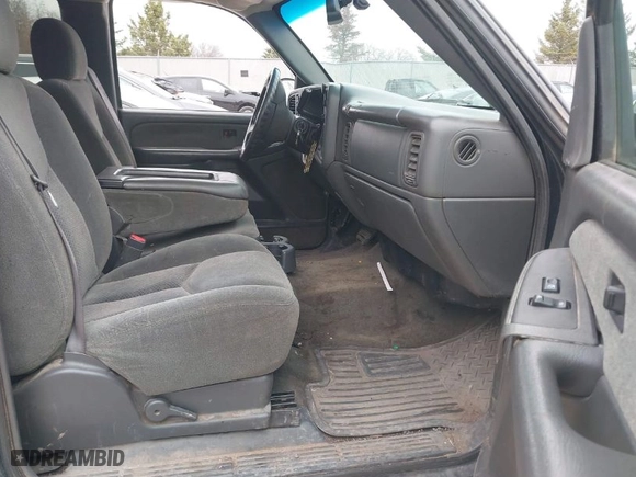2003 Chevrolet Silverado 1500 LS with VIN 2GCEK19T131198891, listed as a IAAI auction lot 41984062 with 179,986 mi miles. Bid and sale history available at carsss.com. Image 5.