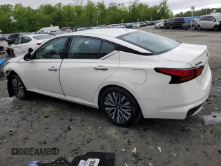 2024 Nissan Altima SV with VIN 1N4BL4DV8RN429650, listed as a Copart auction lot 55502375 with 18,009 mi miles and Salvage Title. Bid and sale history available at DreamBid. Image 2.