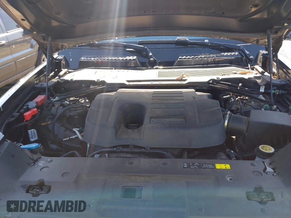 2020 Land Rover Defender SE with VIN SALEP7EU7L2033956, listed as a IAAI auction lot 41654588 with 85,029 mi miles and . Bid and sale history available at DreamBid. Image 10.