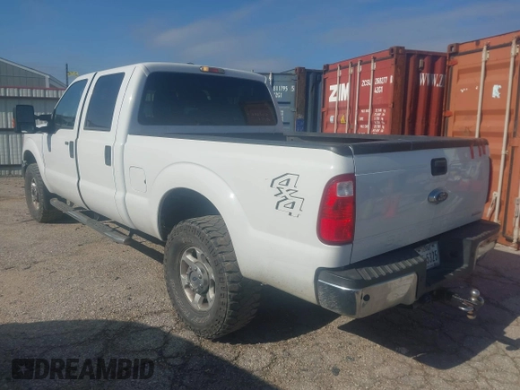 2014 Ford Super Duty F-250 SRW XL with VIN 1FT7W2B69EEB43193, listed as a IAAI auction lot 41463083 with 330,282 mi miles. Bid and sale history available at carsss.com. Image 3.