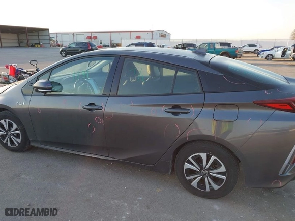 2018 Toyota Prius Prime Plus with VIN JTDKARFP7J3077320, listed as a IAAI auction lot 41780069 with 121,509 mi miles. Bid and sale history available at carsss.com. Image 18.
