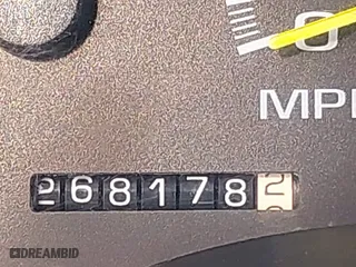 1997 Chevrolet Tahoe with VIN 1GNEK13R7VJ324524, listed as a IAAI auction lot 41623104 with 268,178 mi miles. Bid and sale history available at carsss.com. Image 15.