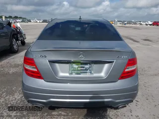 2013 Mercedes-Benz C 300 Sport с VIN WDDGF8AB2DR242498, выставлен на аукционе IAAI как лот 42588574 с пробегом 143 898 миль миль и . История ставок и продаж доступна на DreamBid. Изображение 16.