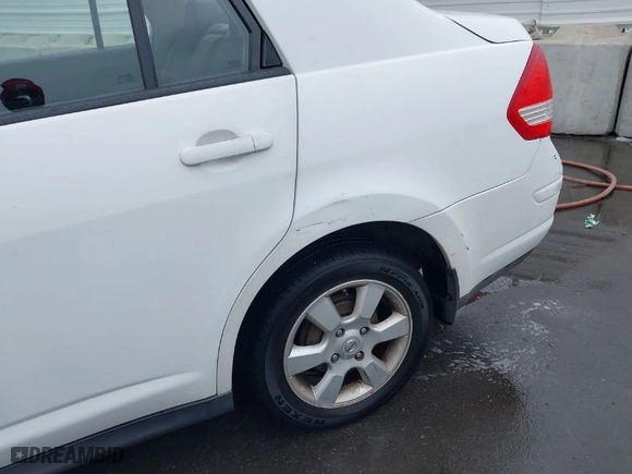 2010 Nissan Versa 1.8 S with VIN 3N1BC1AP2AL368284, listed as a IAAI auction lot 41720152 with 236,210 mi miles. Bid and sale history available at carsss.com. Image 6.