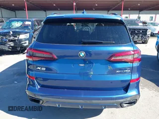2021 BMW X5 xDrive45e with VIN 5UXTA6C06M9F65364, listed as a IAAI auction lot 41243236 with 1 mi miles. Bid and sale history available at carsss.com. Image 17.
