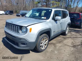 2015 Jeep Renegade Latitude with VIN ZACCJBBTXFPC40947, listed as a IAAI auction lot 41910717 with 135,537 mi miles. Bid and sale history available at carsss.com. Image 18.