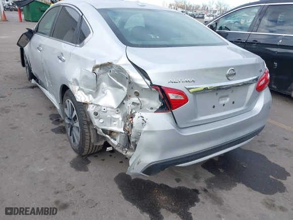 2017 Nissan Altima 2.5 SV with VIN 1N4AL3AP3HC274947, listed as a IAAI auction lot 41041845 with 138,995 mi miles. Bid and sale history available at carsss.com. Image 6.