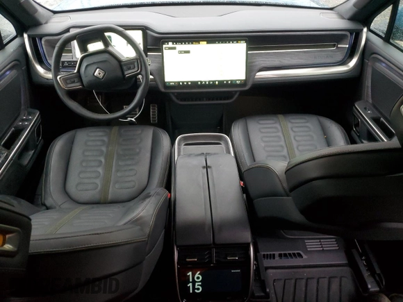 2024 Rivian R1S Adventure z VIN 7PDSGABA1RN031444, wystawiony jako Copart lot #43312765 z przebiegiem Nie podano mil oraz Szkody całkowita. Historia ofert i sprzedaży dostępna na DreamBid. Obrazek 8.