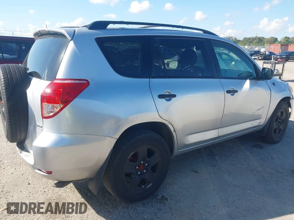 2007 Toyota RAV4 with VIN JTMBK33V476016205, listed as a IAAI auction lot 41685885 with 224,811 mi miles. Bid and sale history available at carsss.com. Image 4.