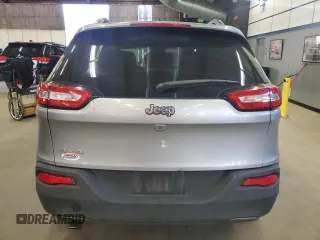 2016 Jeep Cherokee Latitude with VIN 1C4PJMCB7GW277235, listed as a Copart auction lot 87890955 with 226,497 mi miles and Salvage title. Bid and sale history available at DreamBid. Image 6.