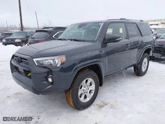 2024 Toyota 4Runner SR5 Premium with VIN JTENU5JR8R6252234, listed as a IAAI auction lot 41392325 with 7,367 mi miles. Bid and sale history available at carsss.com. Image 17.