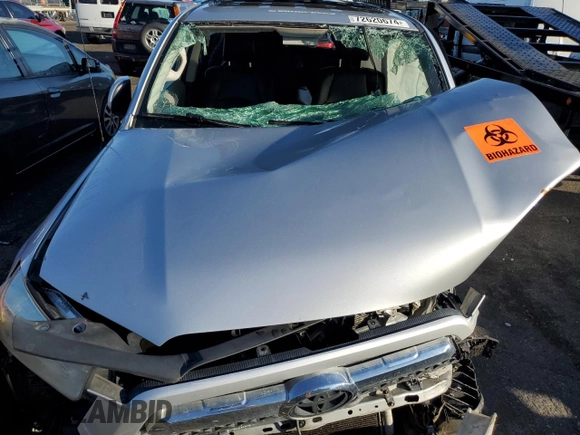 2010 Toyota 4Runner Trail z VIN JTEBU5JR2A5010939, wystawiony jako Copart lot #72620674 z przebiegiem Nie podano mil oraz Nie do naprawy • Non repairable. Historia ofert i sprzedaży dostępna na DreamBid. Obrazek 12.