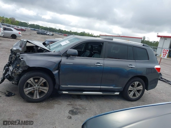 2012 Toyota Highlander Limited with VIN 5TDYK3EH5CS065327, listed as a IAAI auction lot 41624847 with 187,059 mi miles. Bid and sale history available at carsss.com. Image 14.