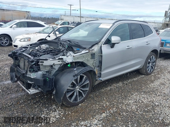 2022 Volvo XC60 Momentum with VIN YV4L12RK2N1972823, listed as a IAAI auction lot 41110804 with 46,380 mi miles. Bid and sale history available at carsss.com. Image 2.