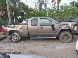 2013 Chevrolet Silverado 1500 LT with VIN 1GCRKSE70DZ202177, listed as a IAAI auction lot 41515775 with 189,671 mi miles and . Bid and sale history available at DreamBid. Image 12.