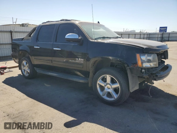 2011 Chevrolet Avalanche LS with VIN 3GNMCEE02BG308257, listed as a Copart auction lot 70853554 with 333,445 mi miles and Salvage Title. Bid and sale history available at carsss.com. Image 4.