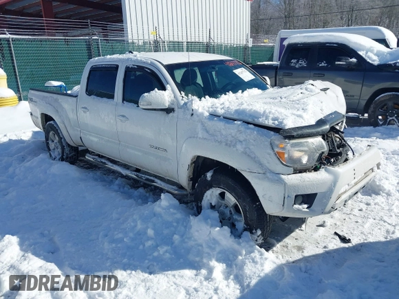 2015 Toyota Tacoma with VIN 3TMMU4FN2FM086885, listed as a IAAI auction lot 41247712 with 194,510 mi miles and . Bid and sale history available at carsss.com. Image 1.